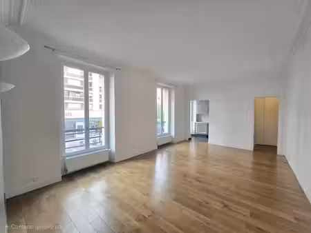 location appartement 3 pièces 65 m² à paris 15ème (75015)  2 240 €