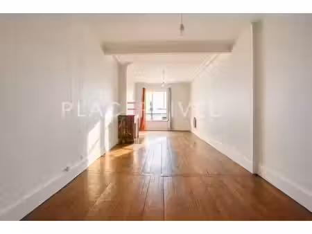 location appartement 2 pièces 42 m² à nancy (54000)  550 €