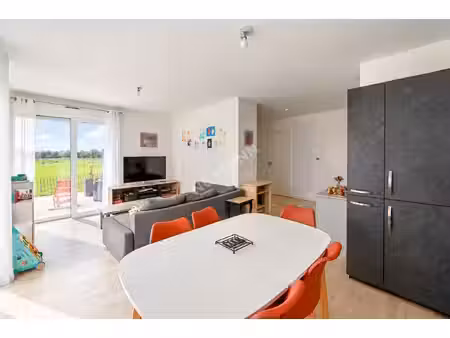 appartement 3 pièces lumineux avec terrasse à chavagne - à saisir !