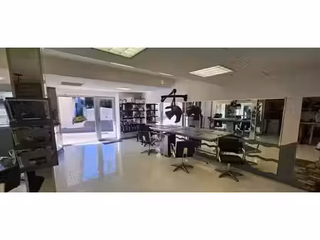 cession de fonds de commerce – salon de coiffure 70 m² ​emplacement n°1 à la moutonne (com