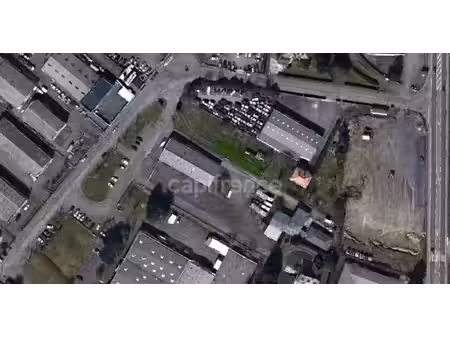 maison avec terrain dans zone industrielle