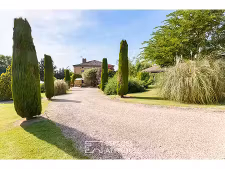maison de luxe à vendre à parisot