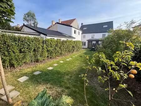 maison avec duplex indépendant et revenus locatifs