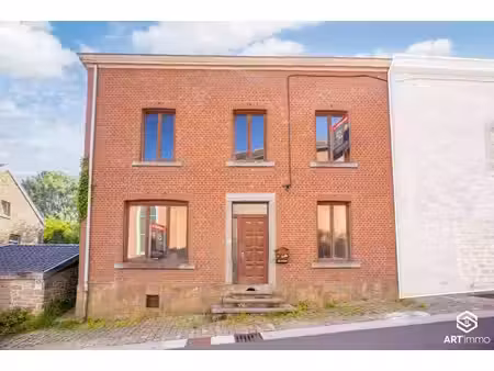 magnifique maison 3 facades - poss. 6 ch - jardin - fontin