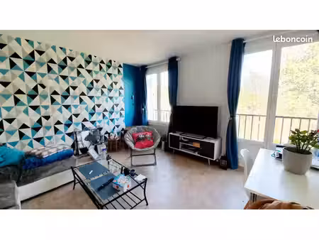 appartement 3 pièces à 10 min de la gare