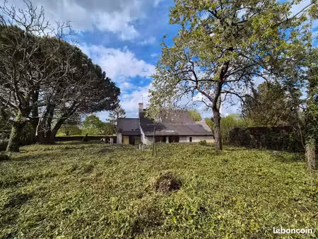 maison de 120 m2 habitable dans un hameau avec 900 m2 de terrains