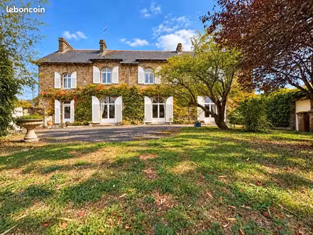 maison 6 pièces 305 m²