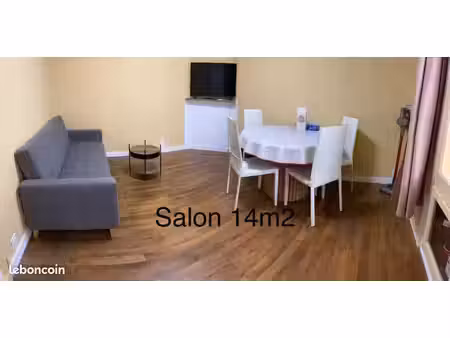 location d’une maison de ville meublée t3