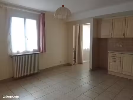 a louer appartement t2 plateau d'hauteville