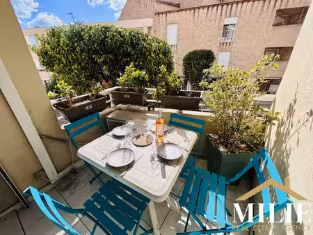 bel appartement t3-hypercentre bandol- balcon- parking en sus