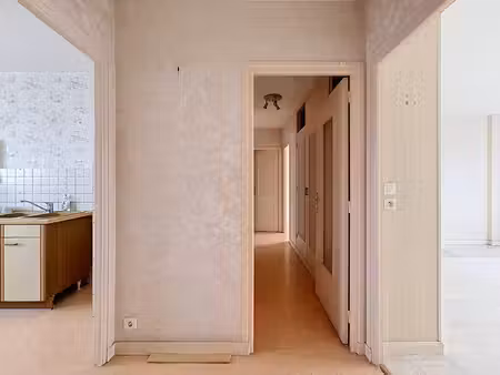 appartement - 64m² - 2 chambres - balcon - parking - ascenseur - kesler devillers  laneste