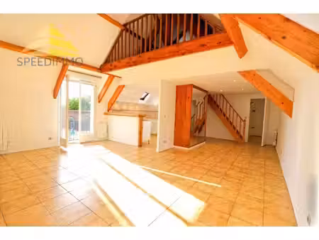 grand appartement lumineux à périgny  54 78 m²