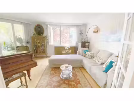 viroflay - limite chaville - agréable 5 pièces avec balcon