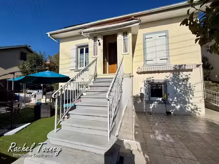 à vendre – maison de caractère t5 de 113 m² avec jardin  terrasse et grand garage à audinc