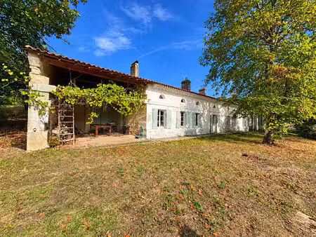 maison ancienne à vendre à saint-seurin-de-bourg - 7 pièces  215 m² sur 1 46 ha
