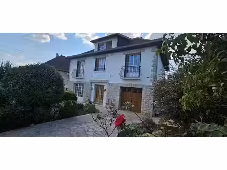 vente maison 7 pièces 175 m² à brive-la-gaillarde (19100)  195 000 €