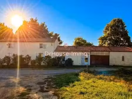 vente maison à saint-paul-mont-penit (85670) : à vendre / 135m² saint-paul-mont-penit