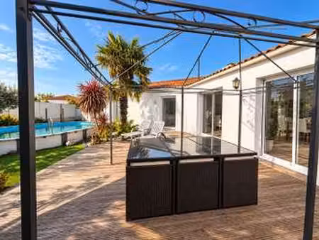 vente maison piscine à coëx (85220) : à vendre piscine / 169m² coëx