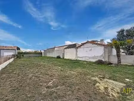 vente terrain à challans (85300) : à vendre / 473m² challans