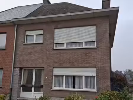 maison 3 façades habitable à rénover  garage et jardin