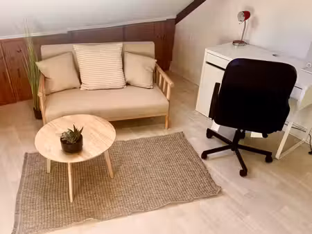 grand kot meublé avec mezzanine -27m2- forest