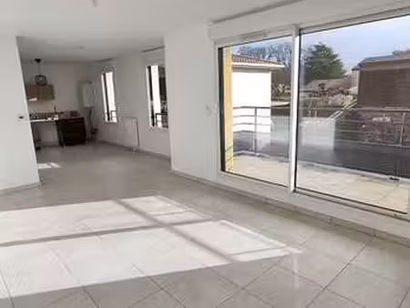 location appartement 3 pièces à haute-goulaine (44115) : à louer 3 pièces / 67m² haute-gou