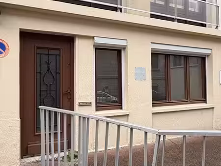 location local professionnel 20m² granville 50400