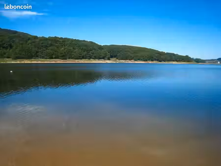 ? terrain constructible – 1.378 m² – proche lac de pannecière – morvan