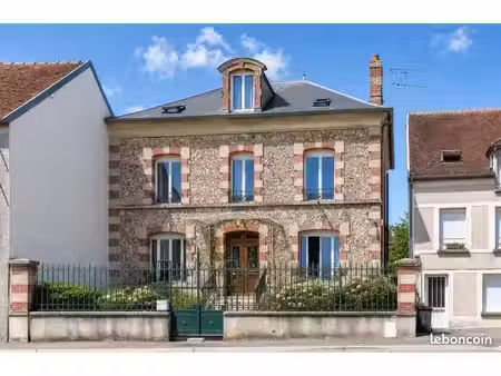 maison bourgeoise à vendre