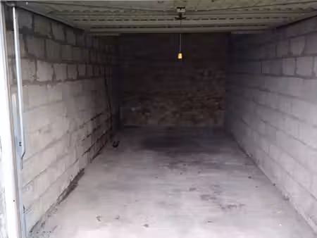 location garage fermé dourjacq