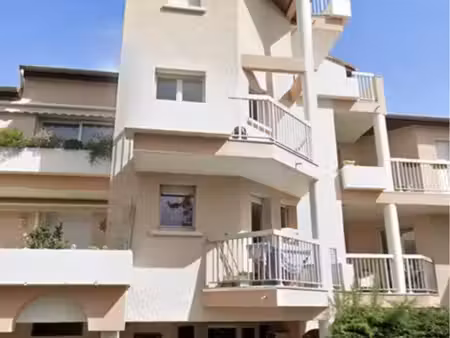 appartement meublé t2 + balcon + garage quartier châteauvert