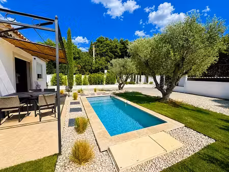 location maison 4 pièces 180 m² à aix-en-provence (13090)  3 790 €