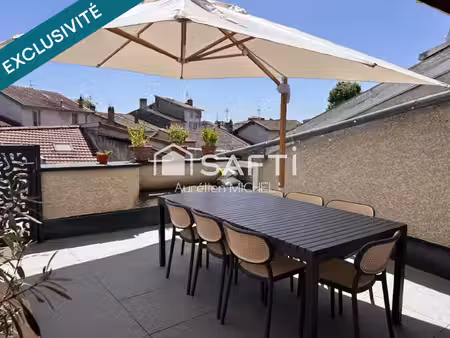 coup de coeur pour ce t2 lumineux avec grande terrasse sans vis à vis
