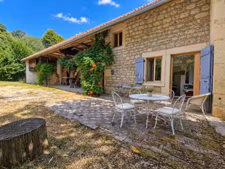 maison de luxe à vendre à champagne-en-valromey