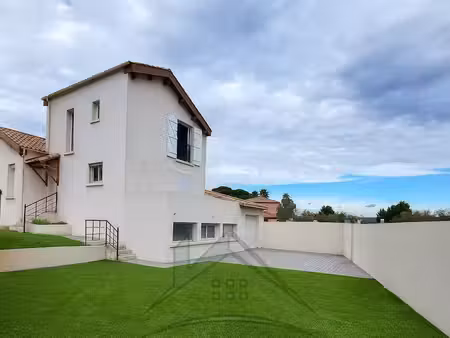 villa 4 pièces 95 m²