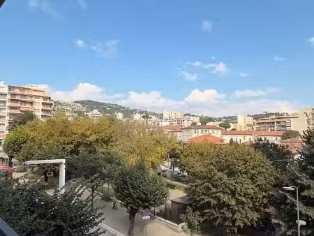 appartement 2 pieces 53 m2 3e etage+ balcon + cave nice haut de cessole