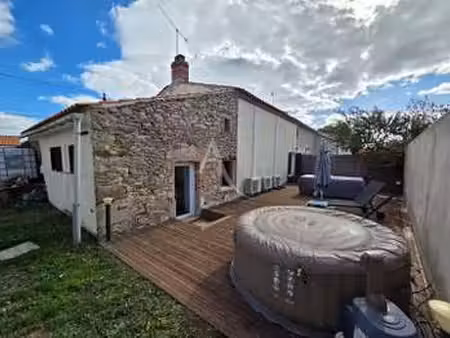 vente maison à aizenay (85190) : à vendre / 81m² aizenay