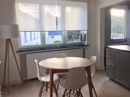 idéalement situé avec terrasse sur le toit à tervuren centre
