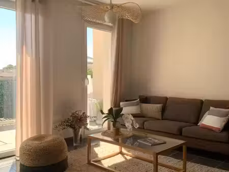 appartement 3 pièces résidence sécurisée centre ville de st rémy de provence terrasse pisc