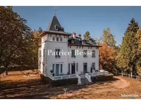 maison 10 pièces 358 m²