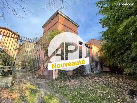 propriété 22 pièces 700 m²