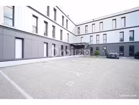 bureau 204 m²