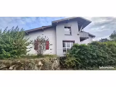 propriété 4 pièces 105 m²