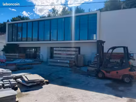bureau neuf avec parking