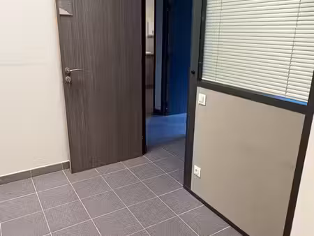 bureaux 100 m² + parking – aubagne