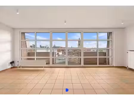 ruim dakappartement in het centrum van roeselare