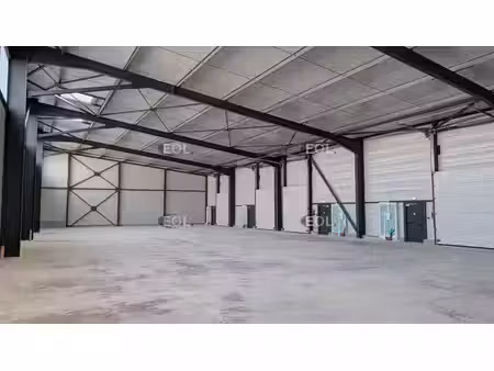 location local d’activités saint paul trois chateaux 26130 150m² à 750m²