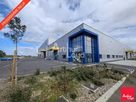location entrepôt bedee 35137 1700m²