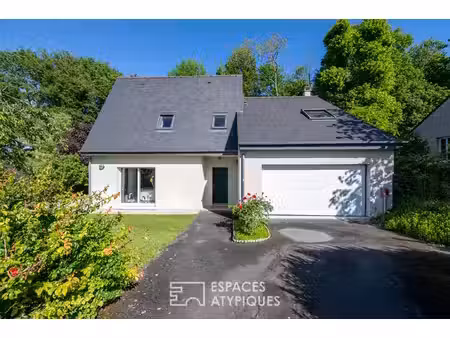 maison familiale avec jardin au coeur d'un domaine calme et recherché