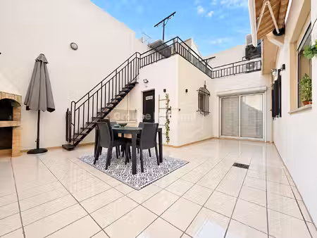 maison de type 5 avec extérieur et grand garage !